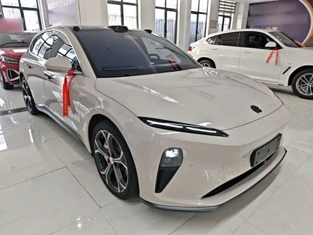 Nio ET5 Touring — Фото автомобиля 3
