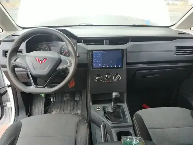 Wuling Hongguang Plus — Фото автомобиля 9