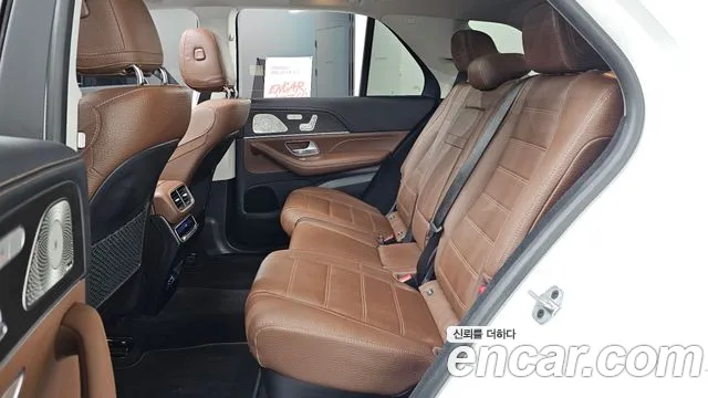 Mercedes-Benz GLE-Class — Фото автомобиля 10