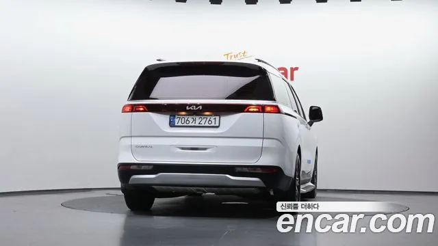 Kia Canival Carnival 4 поколение Бензин 11 мест Prestige — Фото автомобиля 4