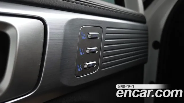 Hyundai Santa Fe MX5 — Фото автомобиля 22