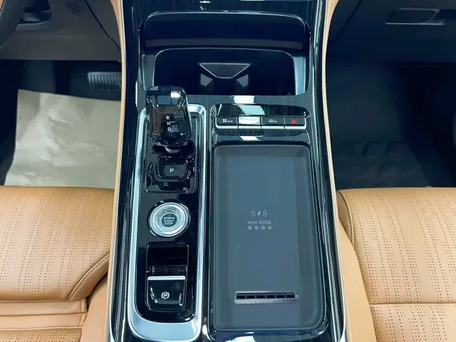 Geely Boyue L — Фото автомобиля 15