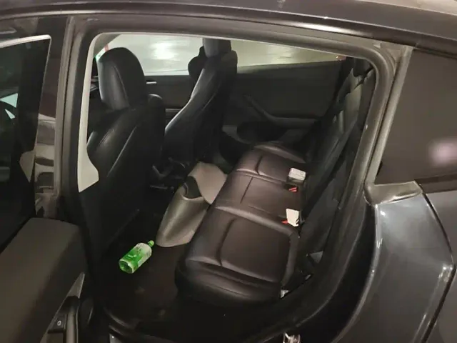 Tesla Model Y — Фото автомобиля 16