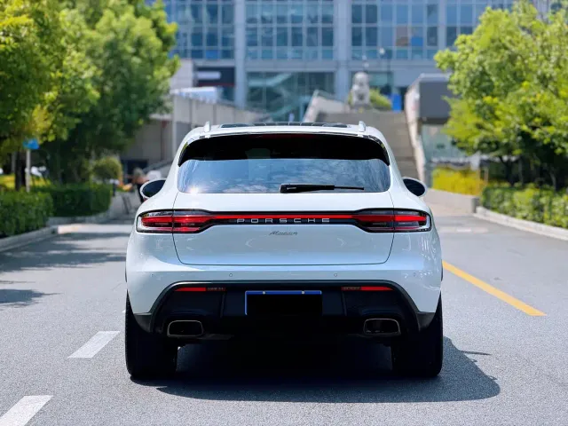 Porsche Macan — Фото автомобиля 16