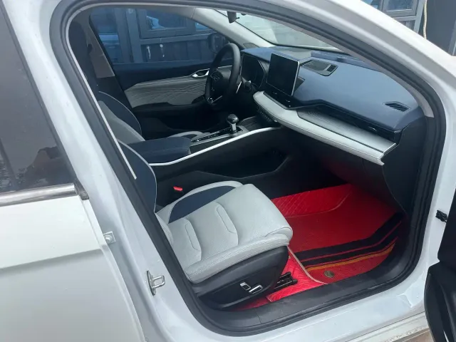Geely Xingrui — Фото автомобиля 8