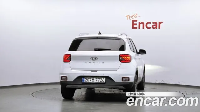Hyundai Venue — Фото автомобиля 4