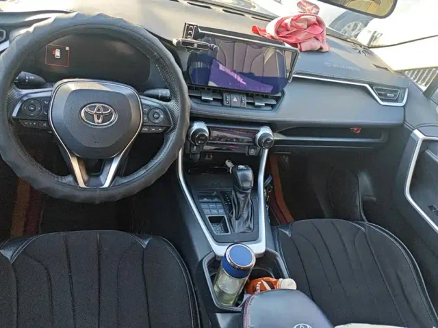 Toyota Wildlander — Фото автомобиля 12