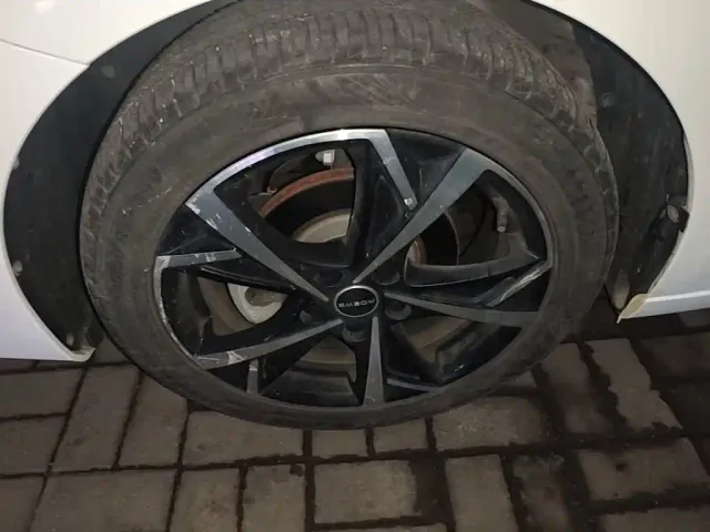 Roewe i5 — Фото автомобиля 22