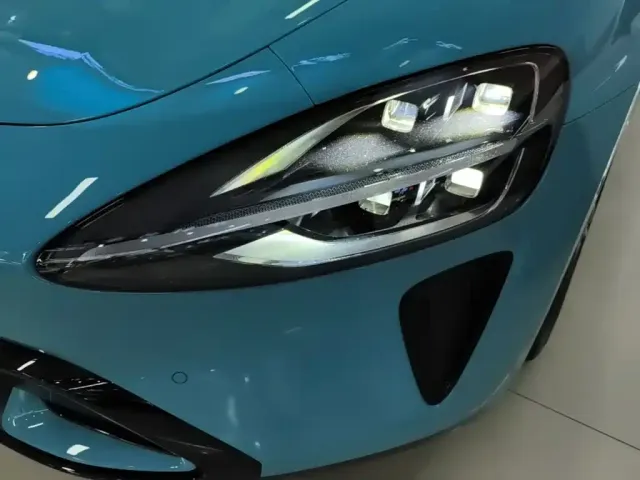 Xiaomi SU7 — Фото автомобиля 23