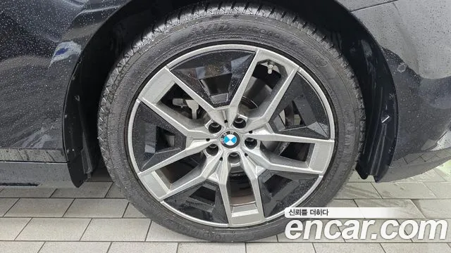 BMW 5-Series — Фото автомобиля 18
