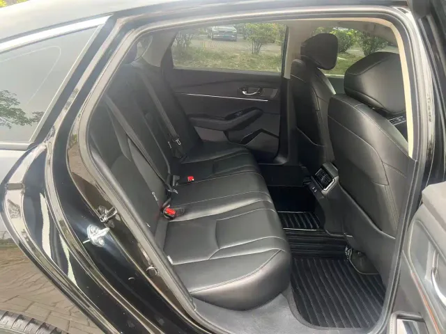 Honda Accord — Фото автомобиля 11