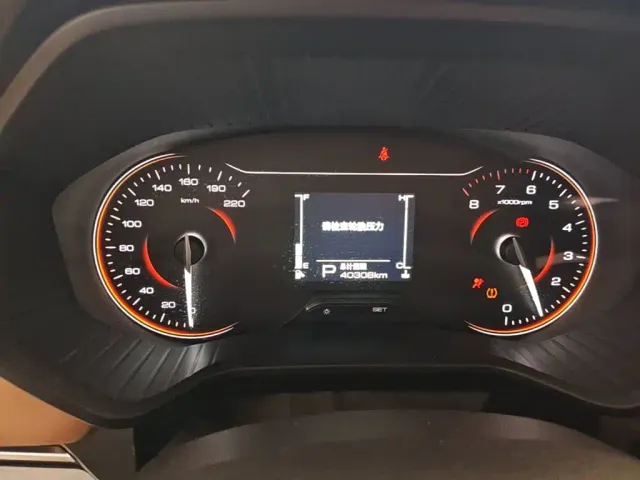 Wuling Jiachen — Фото автомобиля 8