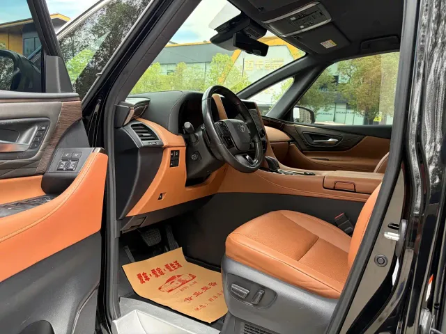 Toyota Alphard — Фото автомобиля 5