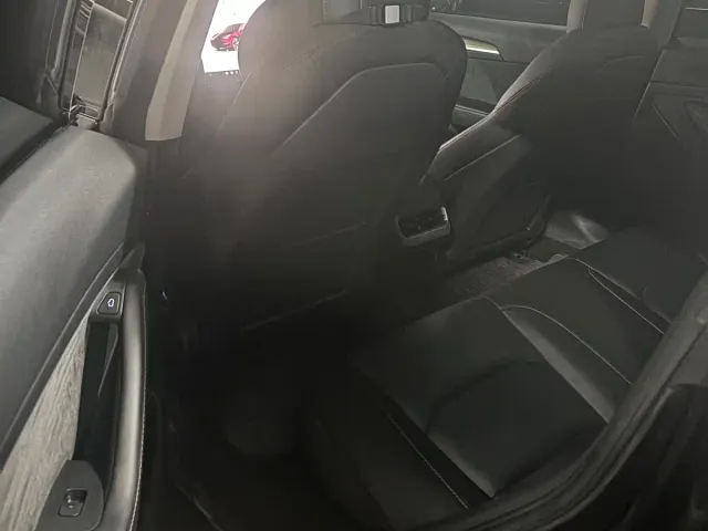 Tesla Model 3 — Фото автомобиля 6