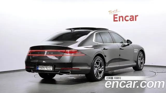 Genesis G90 Бензин 3.5 турбо AWD — Фото автомобиля 2