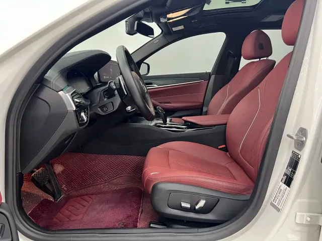 BMW BMW 5 Series 2022 530Li Leading M Sport Package — Фото автомобиля 6