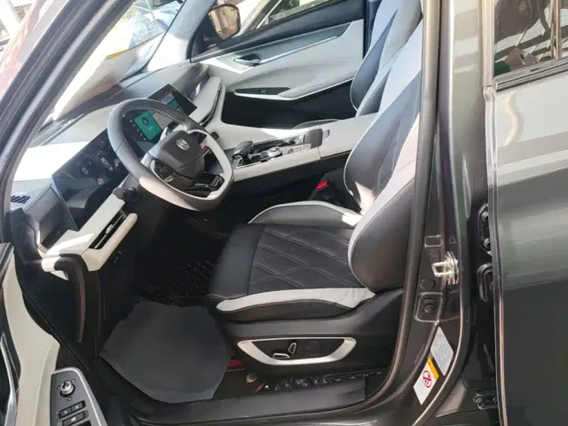 Changan CS75 Plus — Фото автомобиля 14