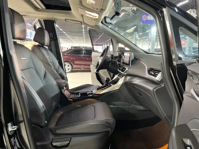 Maxus G50 — Фото автомобиля 10