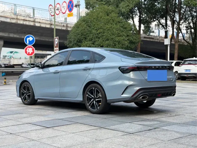 Geely Binrui — Фото автомобиля 9