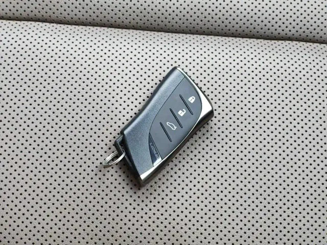 Lexus ES — Фото автомобиля 7