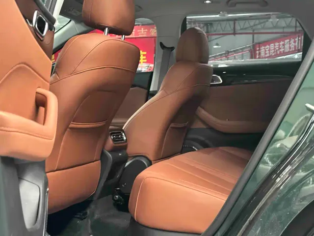 Geely Emgrand — Фото автомобиля 2