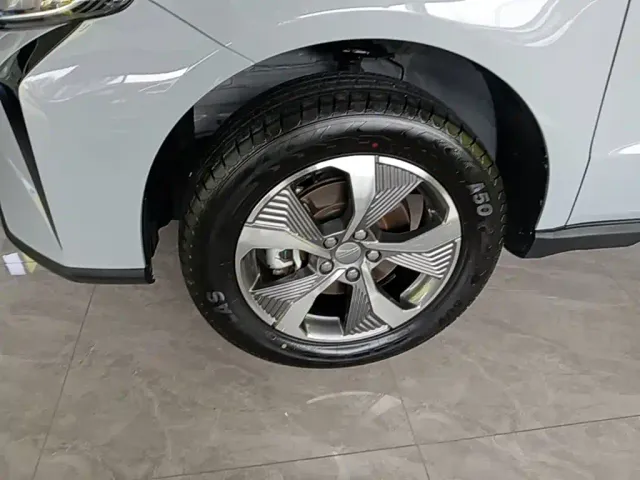 Geely Haoyue PRO — Фото автомобиля 22