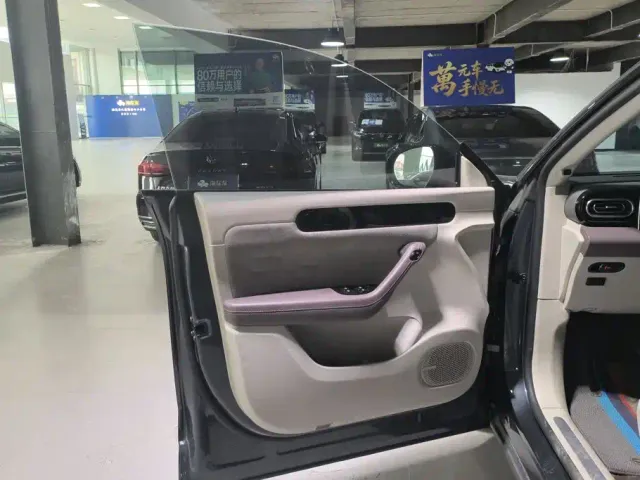 Leapmotor C11 — Фото автомобиля 7