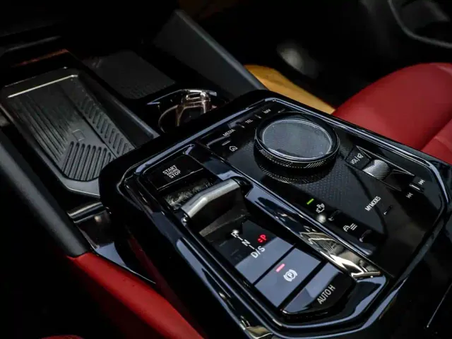 BMW 5 Series — Фото автомобиля 18