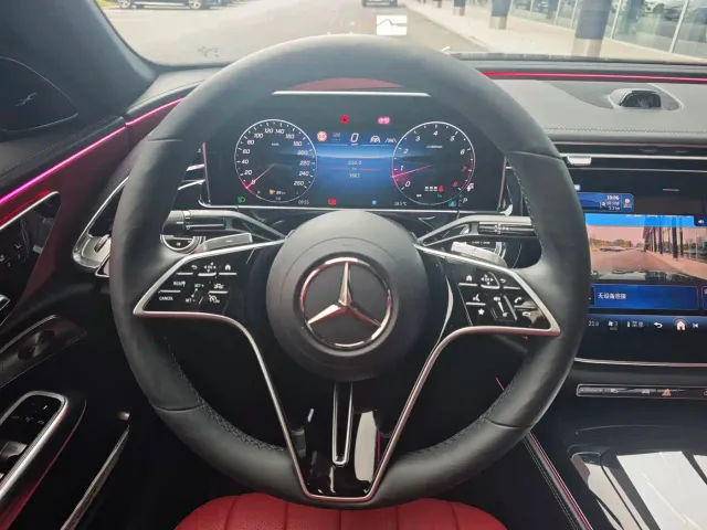 Mercedes-Benz E-Class — Фото автомобиля 15