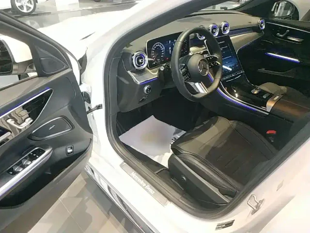 Mercedes-Benz C-Class — Фото автомобиля 15