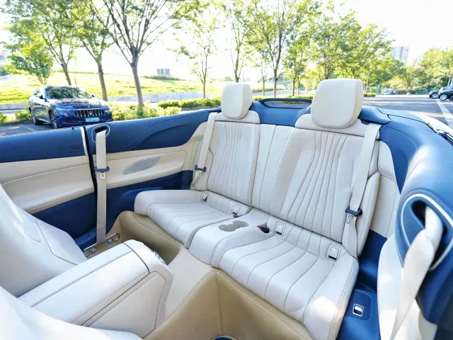 Mercedes-Benz E-Class — Фото автомобиля 7