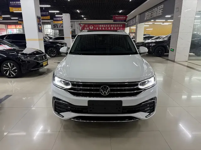 Volkswagen Tiguan L 2025 330TSI Automatic 2WD R-Line Dragon Glory Edition — Фото автомобиля 2