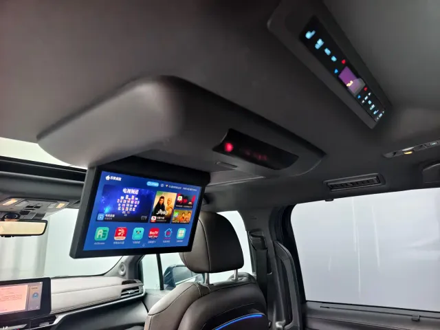 Toyota Sienna — Фото автомобиля 19
