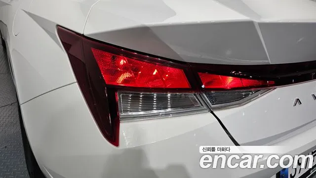 Hyundai Avante CN7 — Фото автомобиля 8