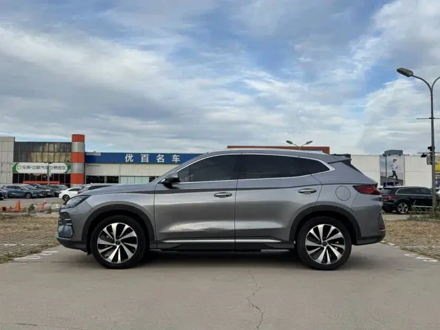 BYD Song PLUS — Фото автомобиля 7