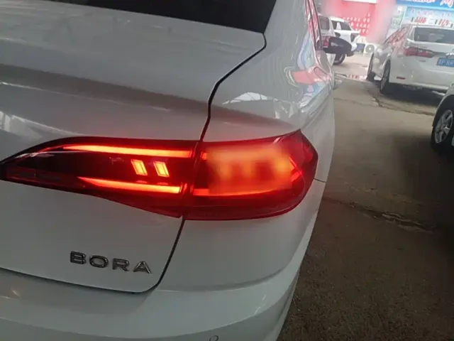 Volkswagen Bora — Фото автомобиля 7