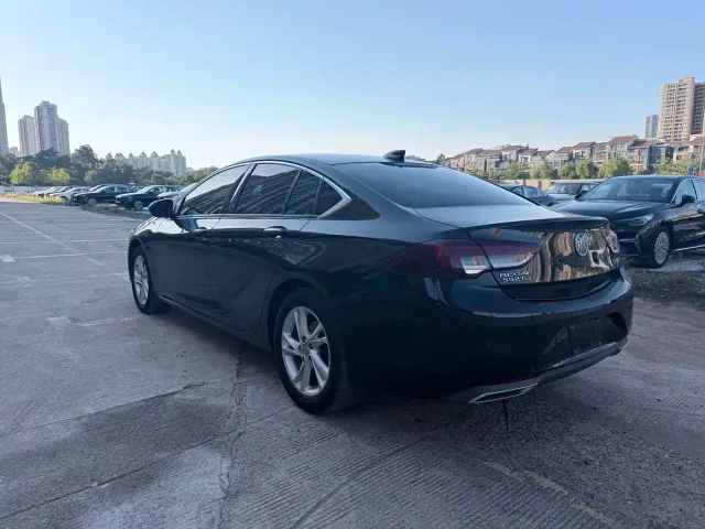 Buick Regal — Фото автомобиля 6