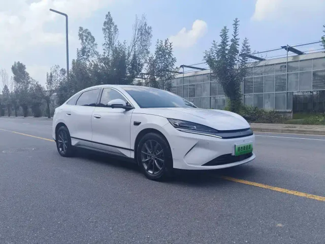 BYD Qin L — Фото автомобиля 4