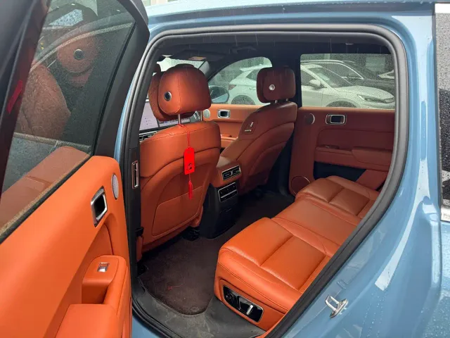 Li Auto L7 — Фото автомобиля 5