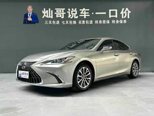 Фотография автомобиля — Lexus ES