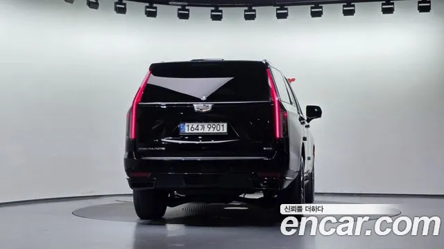 Cadillac Escalade Generation 5 — Фото автомобиля 4