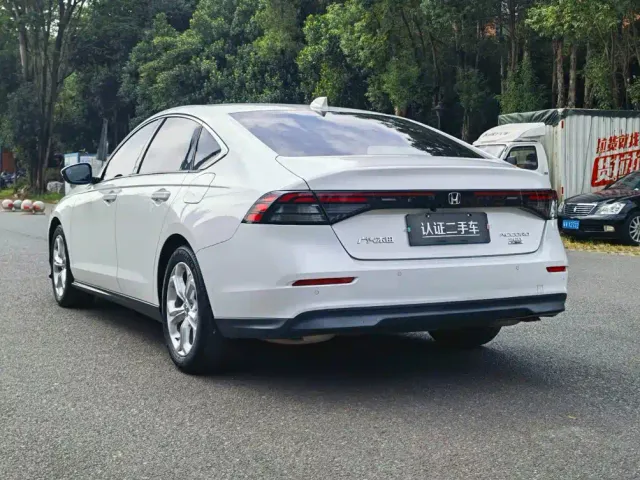 Honda Accord — Фото автомобиля 5