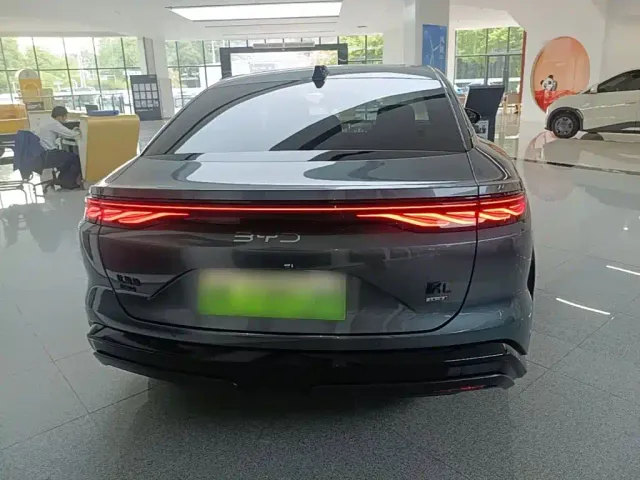 BYD Han L — Фото автомобиля 5