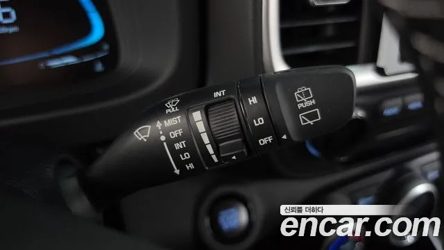 Hyundai Venue — Фото автомобиля 28
