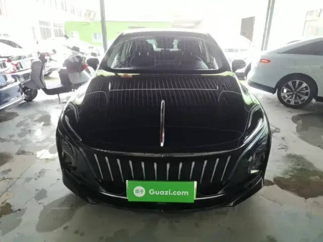 Hongqi E-QM5 — Фото автомобиля 2