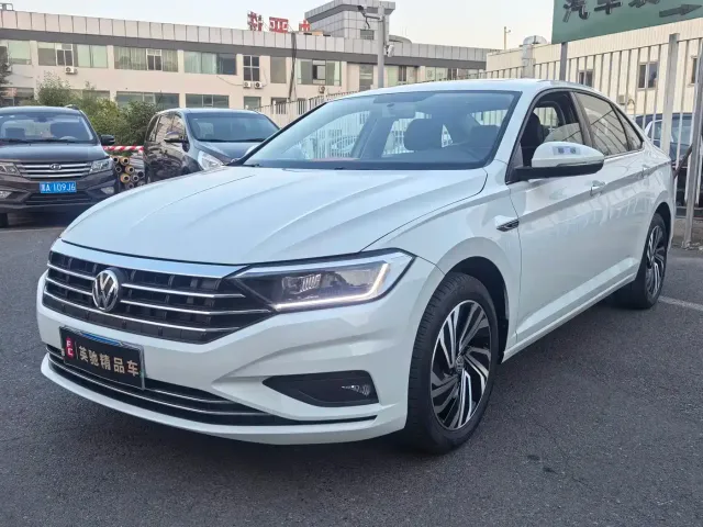 Фотография автомобиля — Volkswagen Sagitar