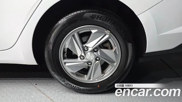Hyundai Avante CN7 — Фото автомобиля 5