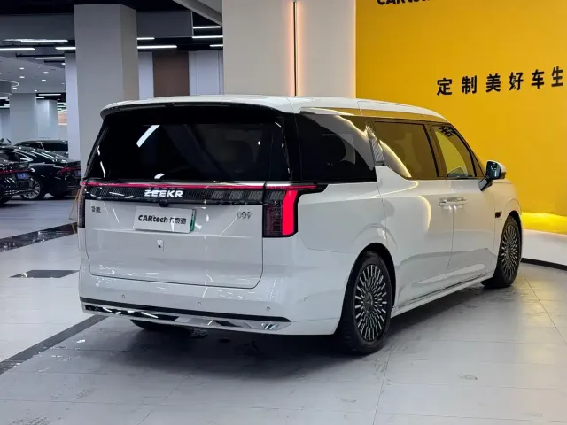 ZEEKR Zeekr 009 2024 7-Seat Aisle AWD Version 108kWh — Фото автомобиля 5