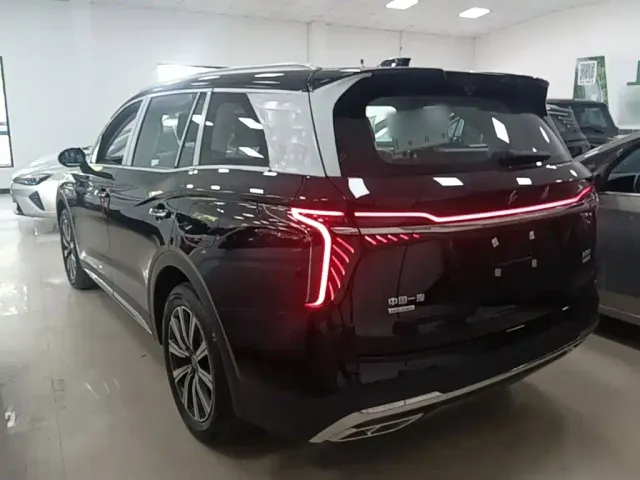 Hongqi HS7 PHEV — Фото автомобиля 4