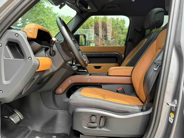 Land Rover Defender — Фото автомобиля 5